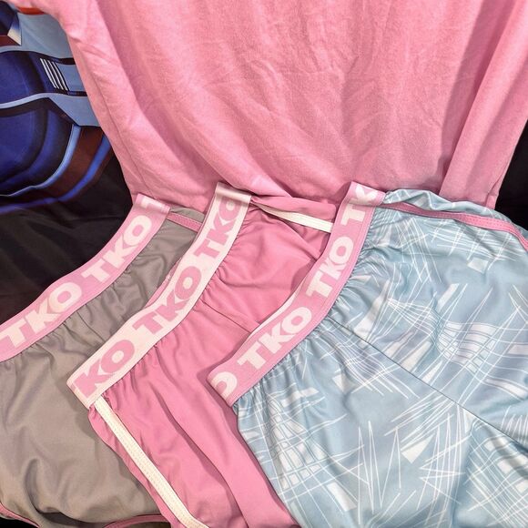 LOT 4-Girls Size 10/12 athletic TKO Whatever It Takes shorts & 32 degrees Shirt - Picture 2 of 9